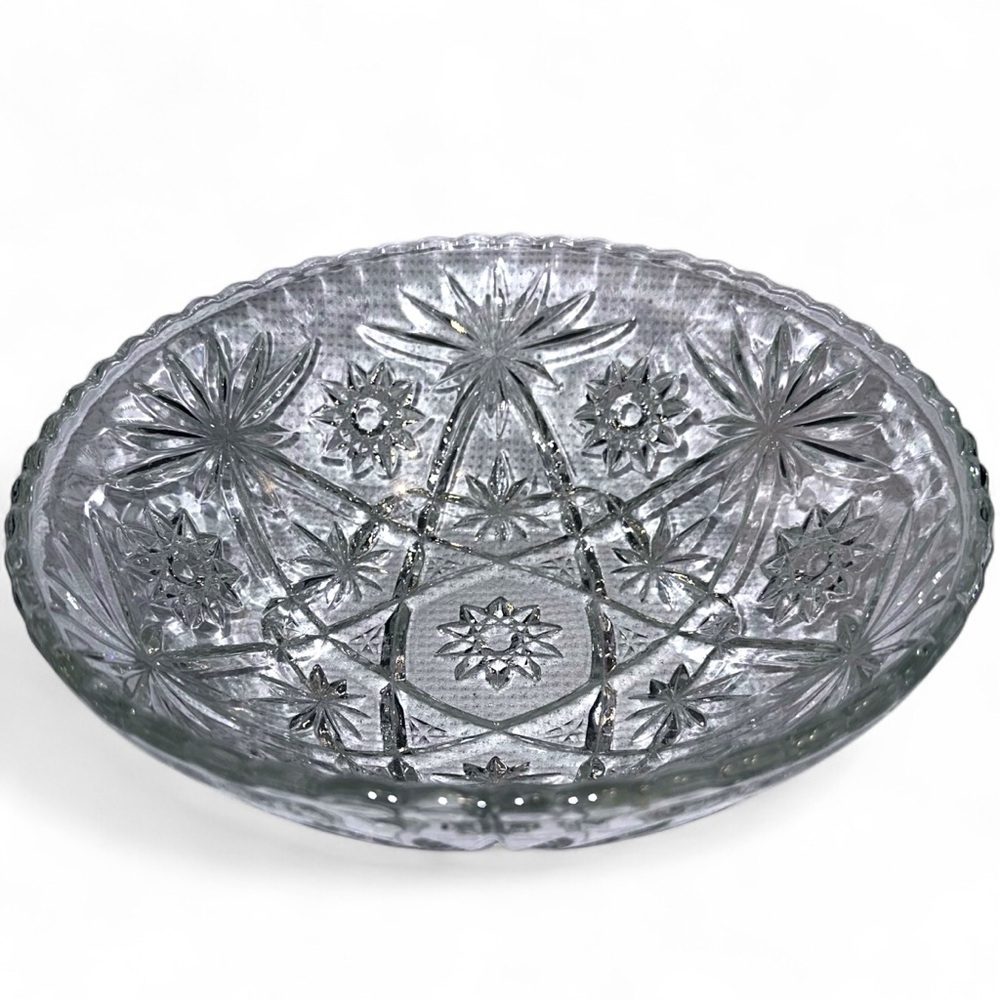 Vintage Anchor Hocking Clear Glass Bowl – Starburst & Daisy Pattern – 10.5” Wide